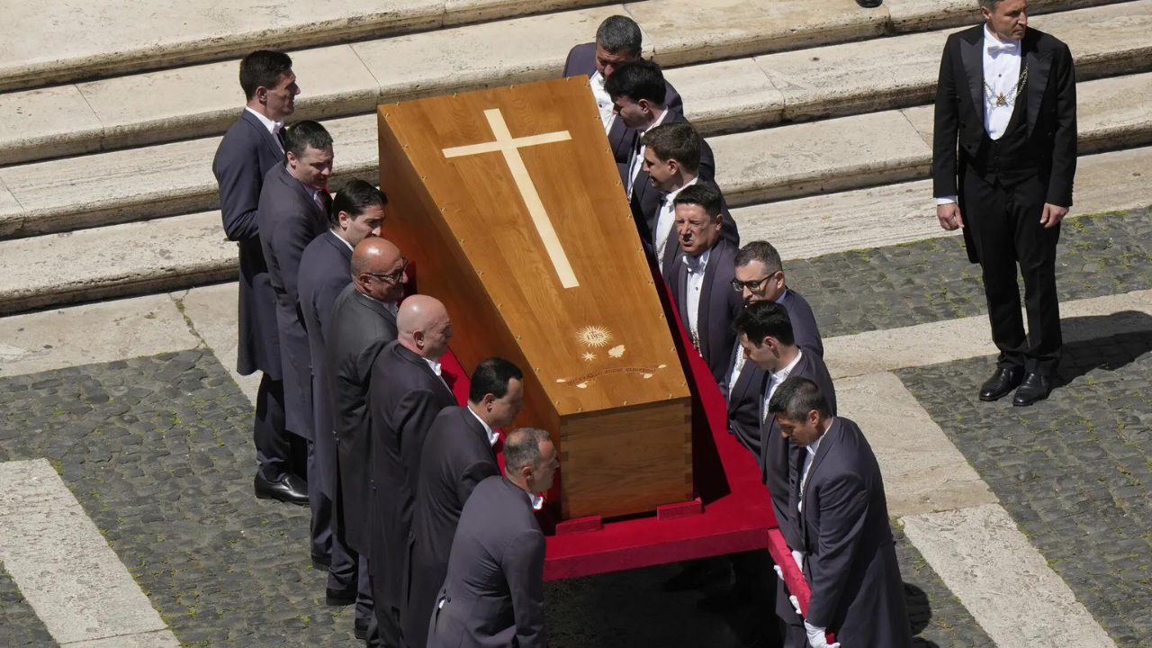 A humble coffin, a grand farewell: 400,000 mourners and world leaders pay final respects to Pope Francis