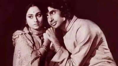 Amitabh Bachchan’s first girlfriend worked at British Airways, here’s why the actor broke up with her before he met Jaya Bachchan | Hindi Movie News