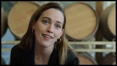 ‘You’ Season 5 Twitter review: Netizens miss Love Quinn in the new season; suggest she should’ve taken over the show |