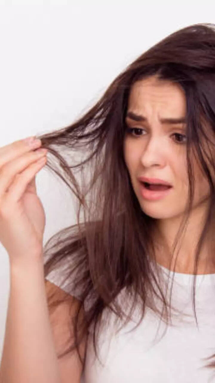 10 common habits which severely damage the hair