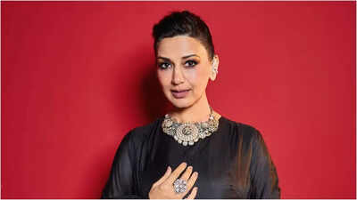 Sonali Bendre talks about why cancer remains a taboo: ‘Even I said, ‘How can this happen to me?” | Hindi Movie News