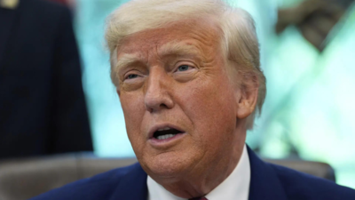 US Supreme Court weighs judicial checks on Trump with birthright case