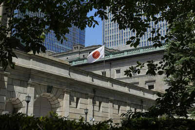 Japan’s economy shrinks in the first quarter, dragged by US tariff tensions
