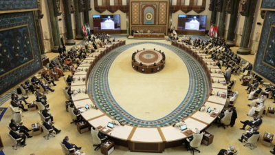 Arab leaders promise to work on reconstruction of Gaza and again press for a ceasefire