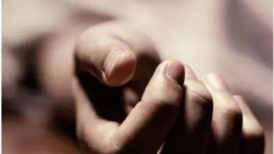 Woman given celphos instead of painkiller, dies | India News