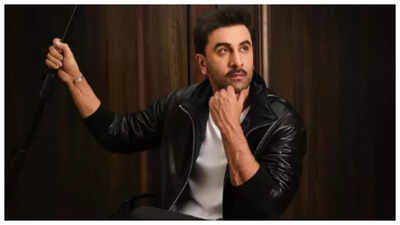 Film critic praises Ranbir Kapoor for keeping low-key approach to stardom by not having PR team or social media presence: ‘He stands in queues, eats alone at cafés’ |