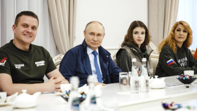 Vladimir Putin visits Kursk for first time after expelling Ukrainian forces, praises local volunteers