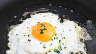 How many eggs should one consume daily?