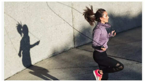 Influencer loses 95 kgs with THIS simple exercise. The bonus? It can be done at home!