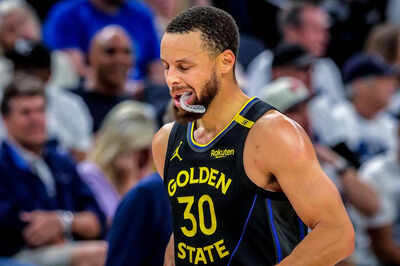Golden State Warriors face bombshell update on Stephen Curry amid looming elimination threat in Game 5 | NBA News